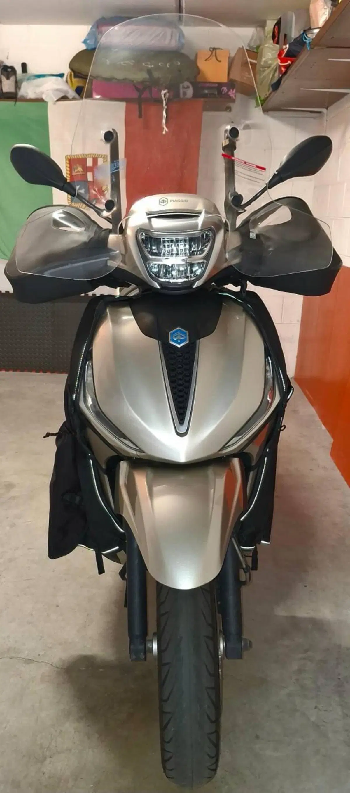 Piaggio Beverly 400 ABS-ASR (2021 - 24) (3)