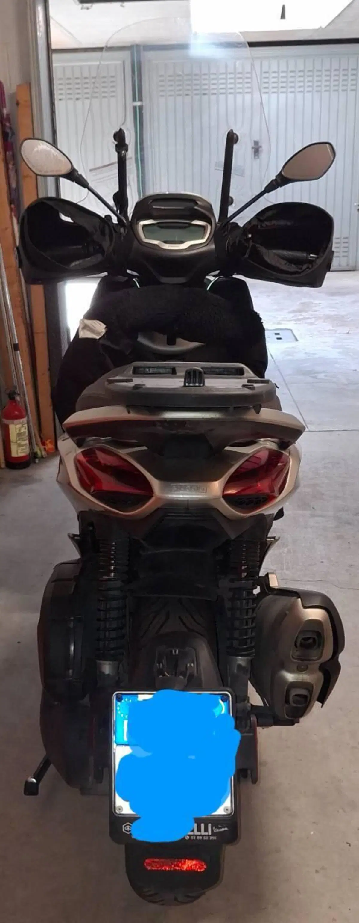 Piaggio Beverly 400 ABS-ASR (2021 - 24) (5)
