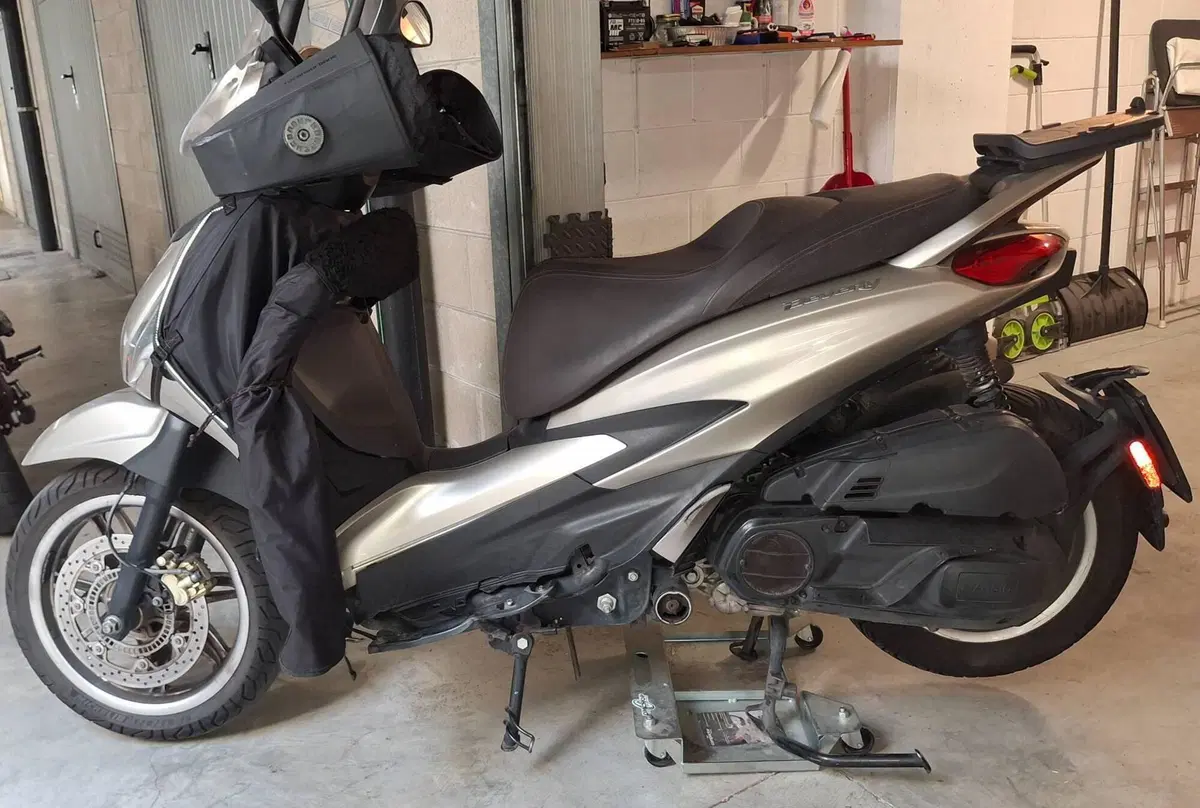 Piaggio Beverly 400 ABS-ASR (2021 - 24) (7)