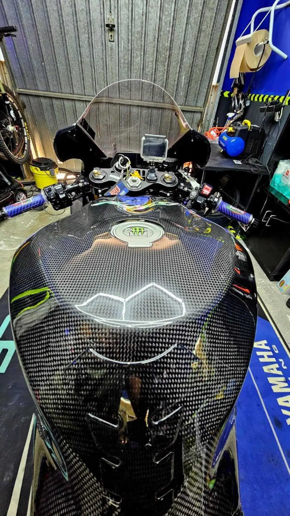 Yamaha YZF R1 (2015 - 16) (4)
