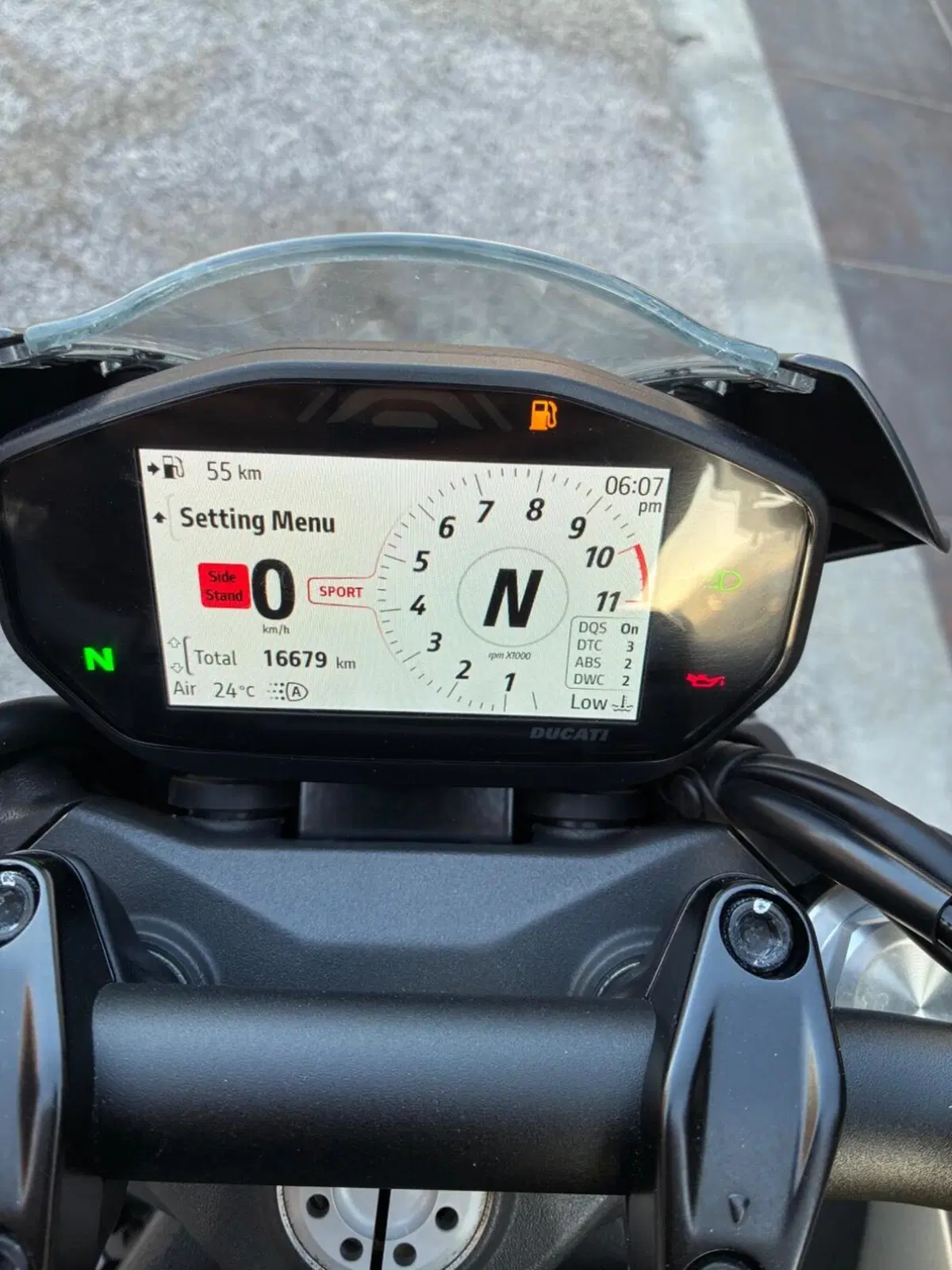 Ducati Monster 937 + (2021 - 25) (12)