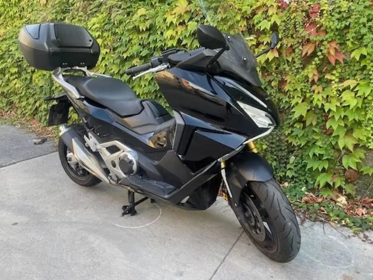 Honda Forza 750 DCT Urban (2021 - 24) (6)