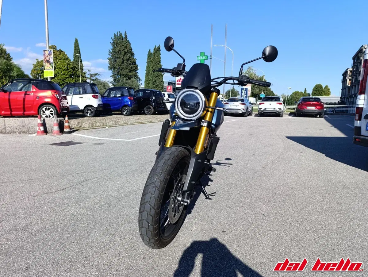 Moto Morini SEIEMMEZZO STR (2022 - 26) (2)