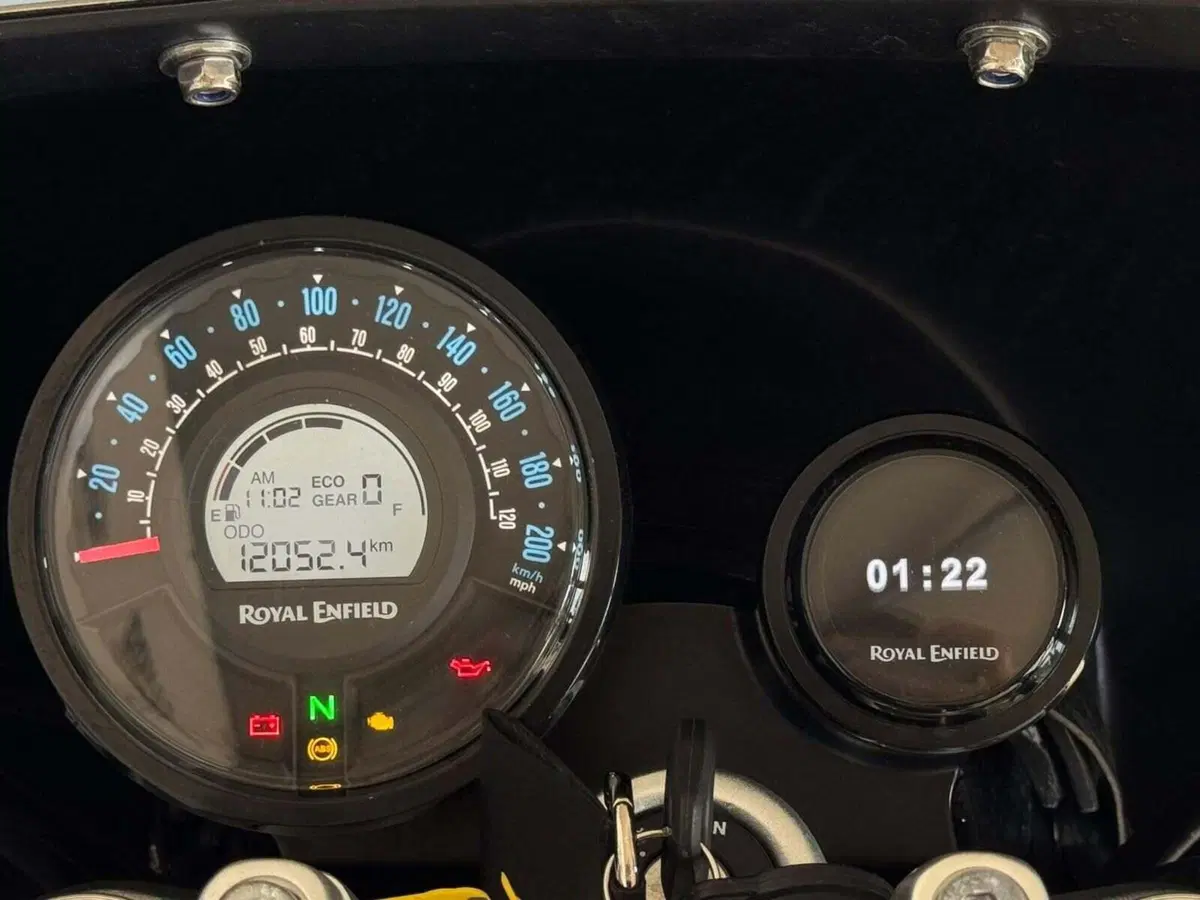 Royal Enfield Super Meteor 650 (2023 - 26) (5)