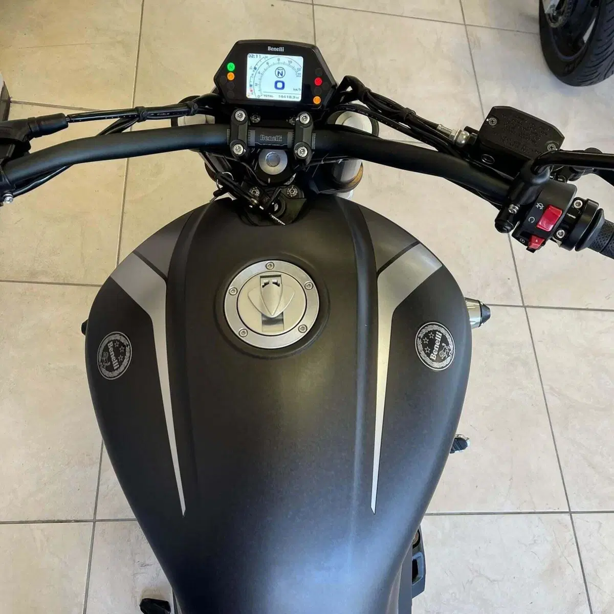 Benelli 502 C (2019 - 20) (3)
