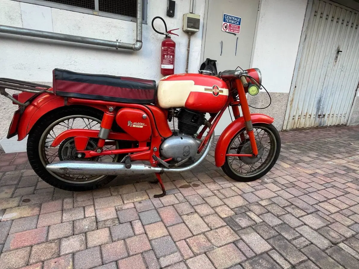 Gilera 175 GIUBILEO (2)