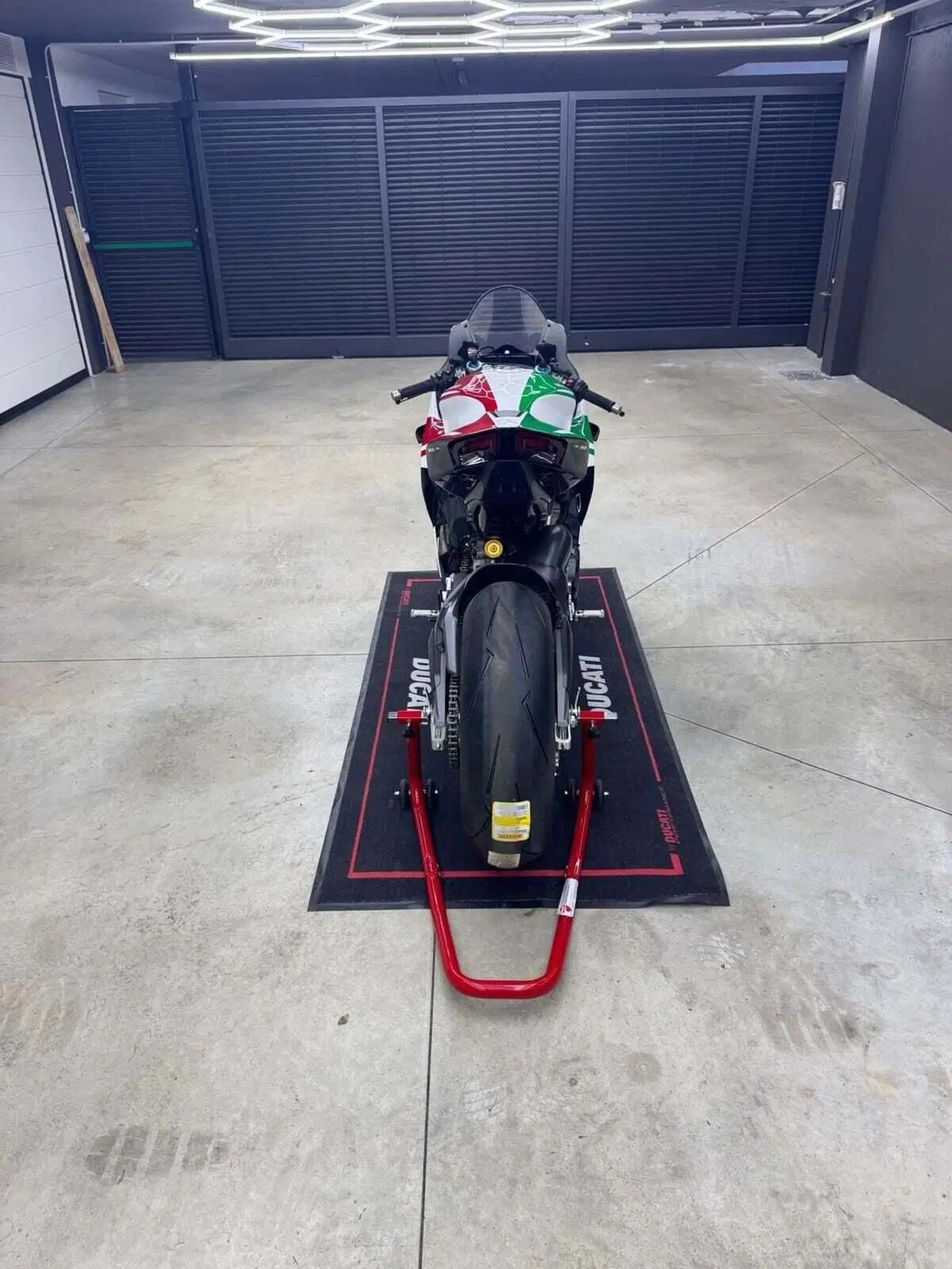 Ducati Panigale V4 Tricolore (2025 - 26) (4)