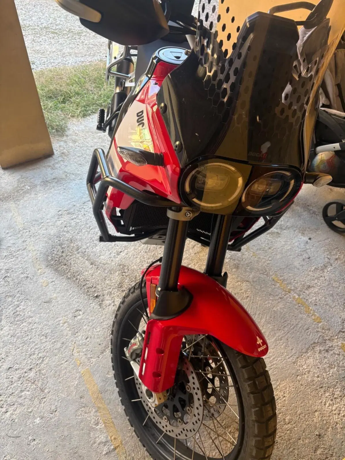 Ducati DesertX Discovery (2025)
