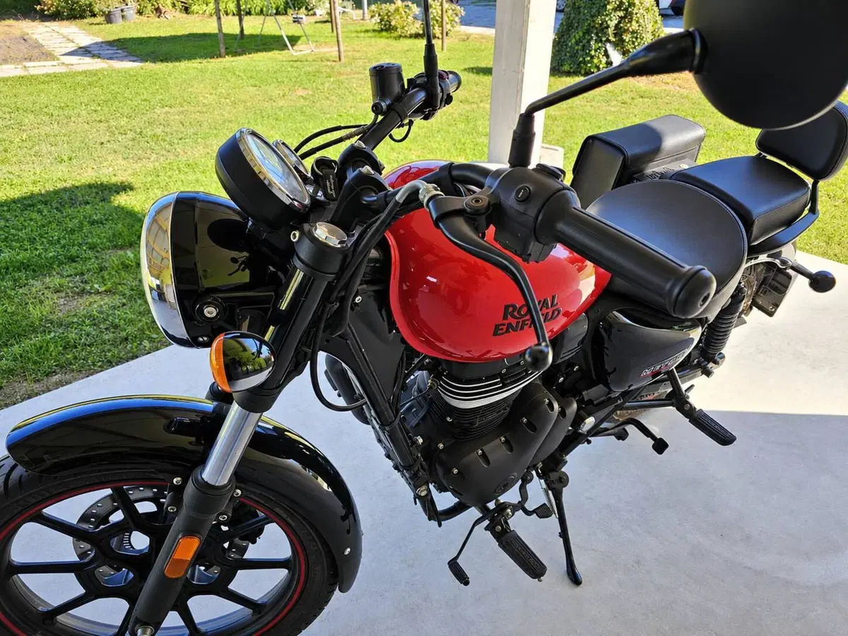 Royal Enfield Meteor 350 (2021 - 26)