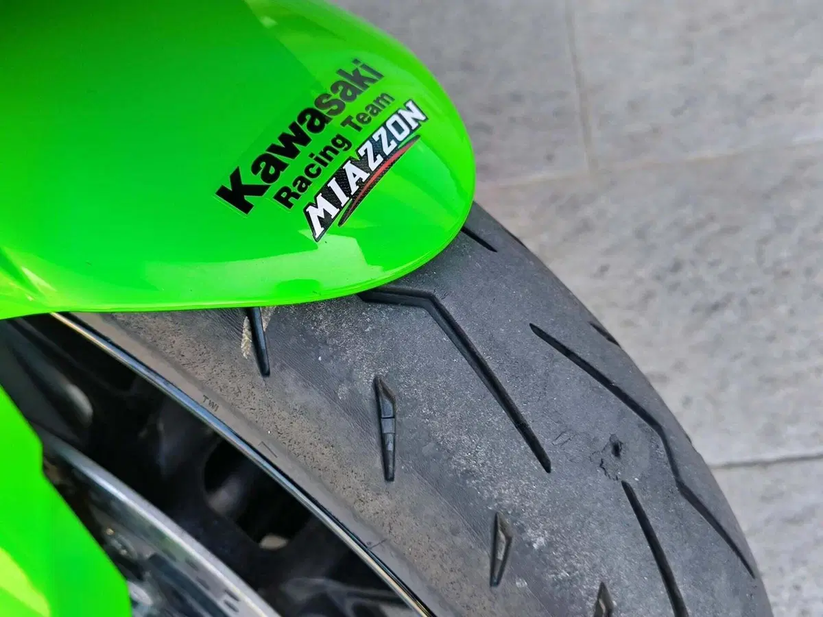 Kawasaki Ninja 636 ZX-6R (2024 - 26) (3)