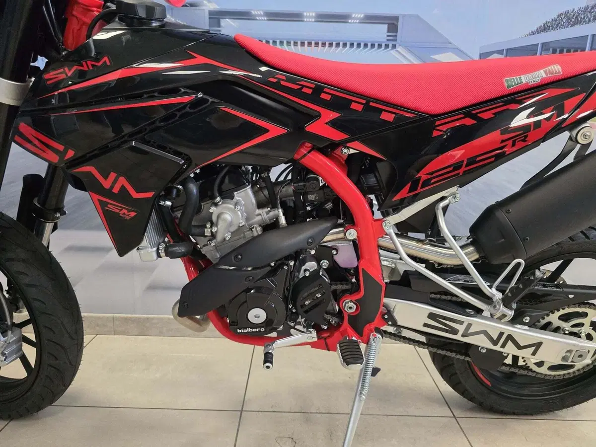 Swm SM 125 R (2025 - 26) (12)