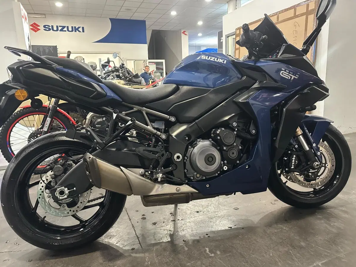 Suzuki GSX-S1000GT (2022 - 24) (7)