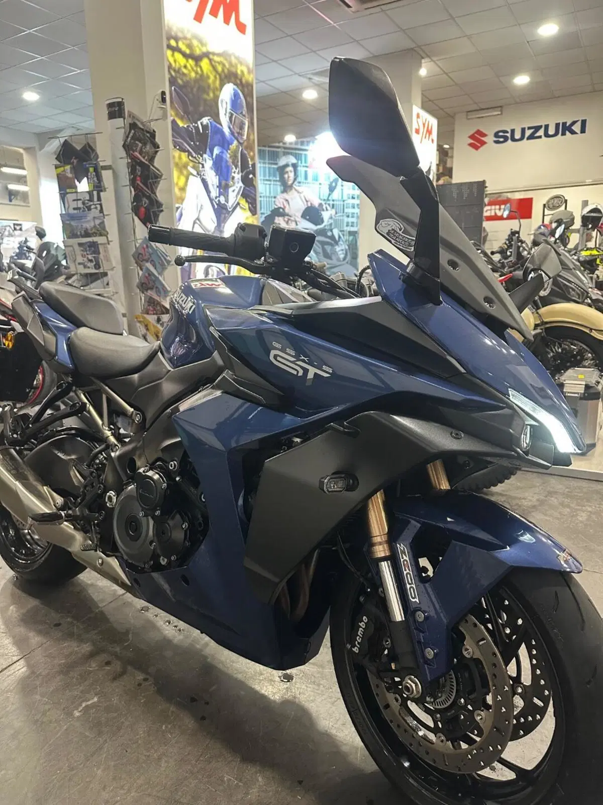 Suzuki GSX-S1000GT (2022 - 24) (13)