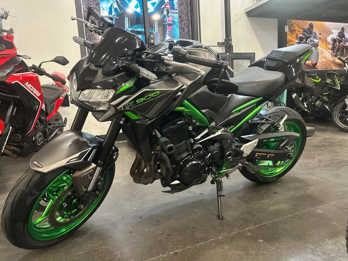 Kawasaki Z 900 (2021 - 24) (3)