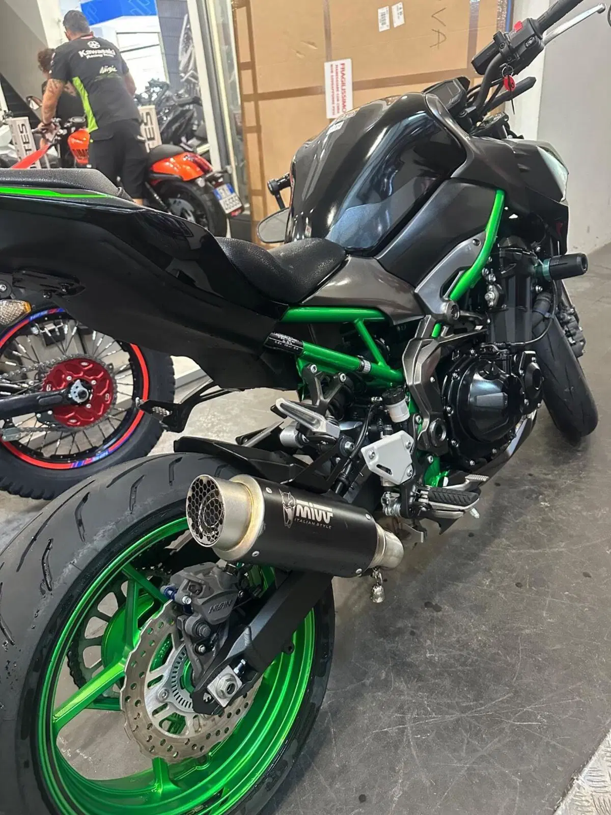 Kawasaki Z 900 (2021 - 24) (5)