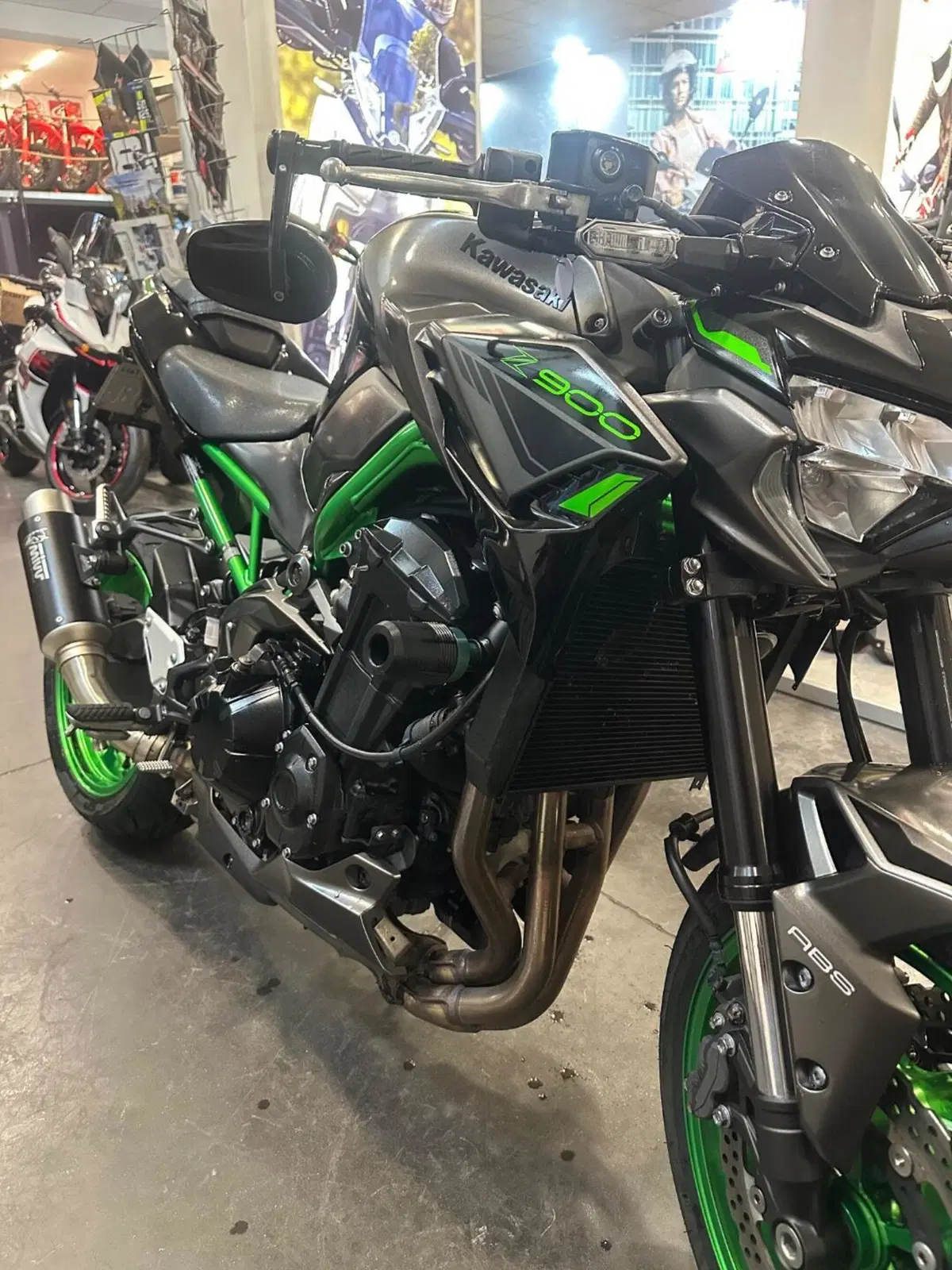 Kawasaki Z 900 (2021 - 24) (7)