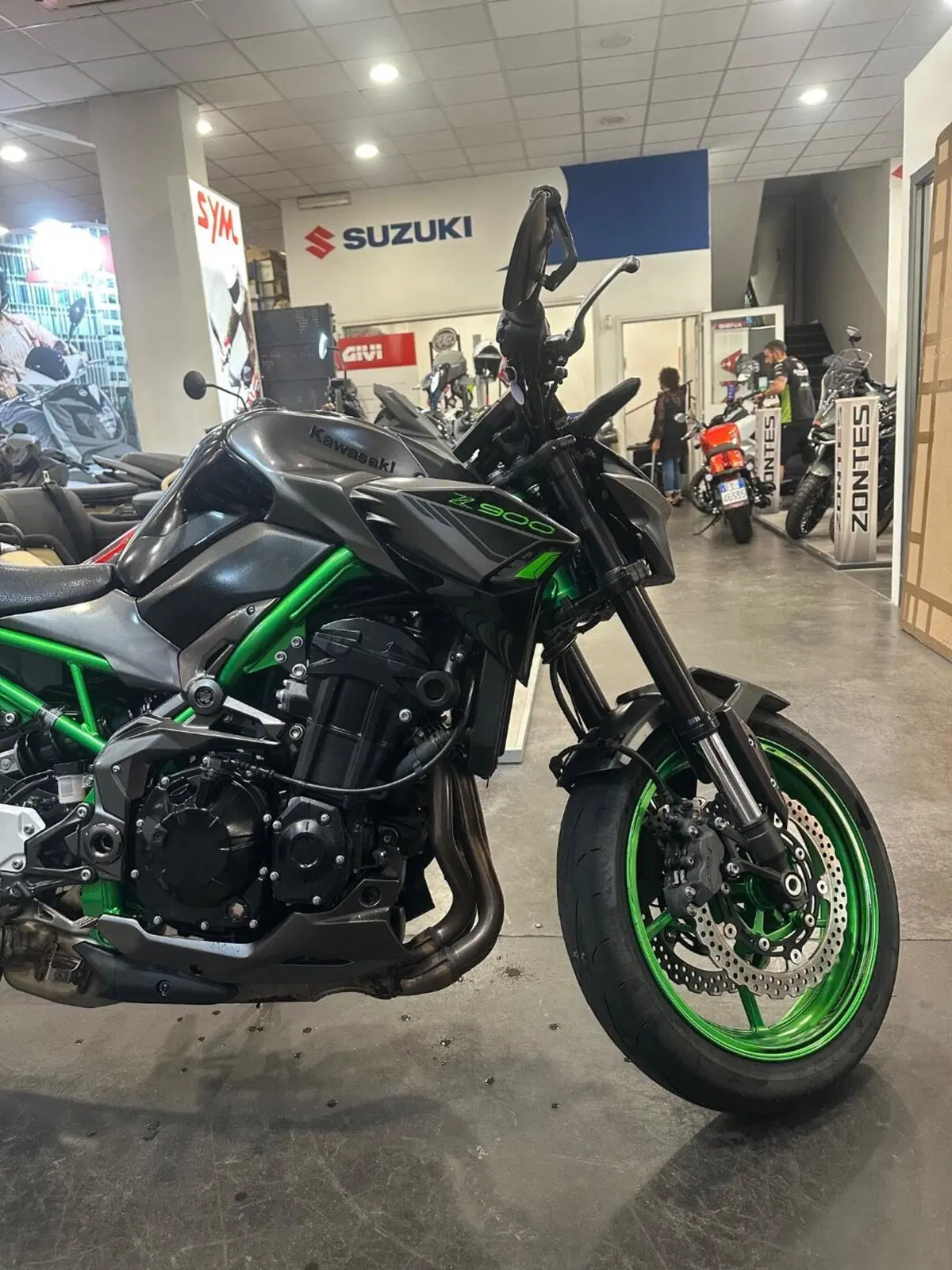 Kawasaki Z 900 (2021 - 24) (8)