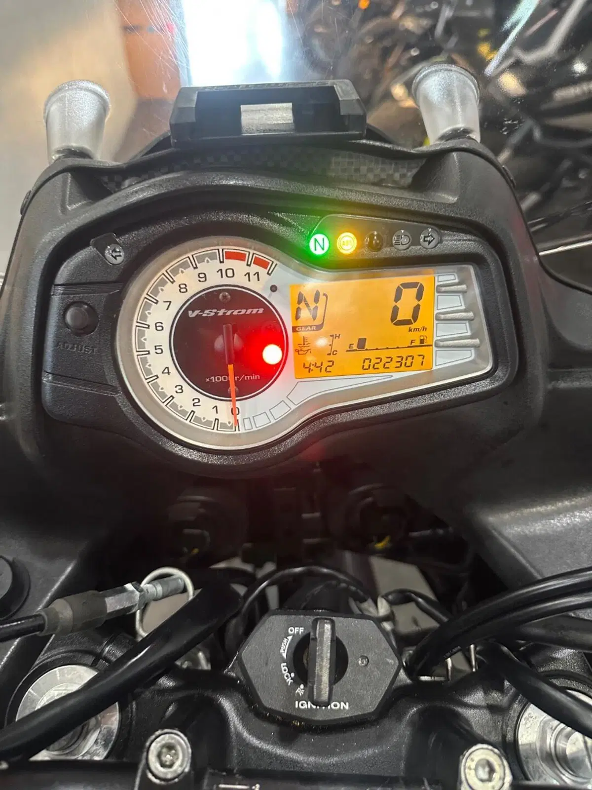 Suzuki V-Strom 650 ABS (2011 - 17) (12)