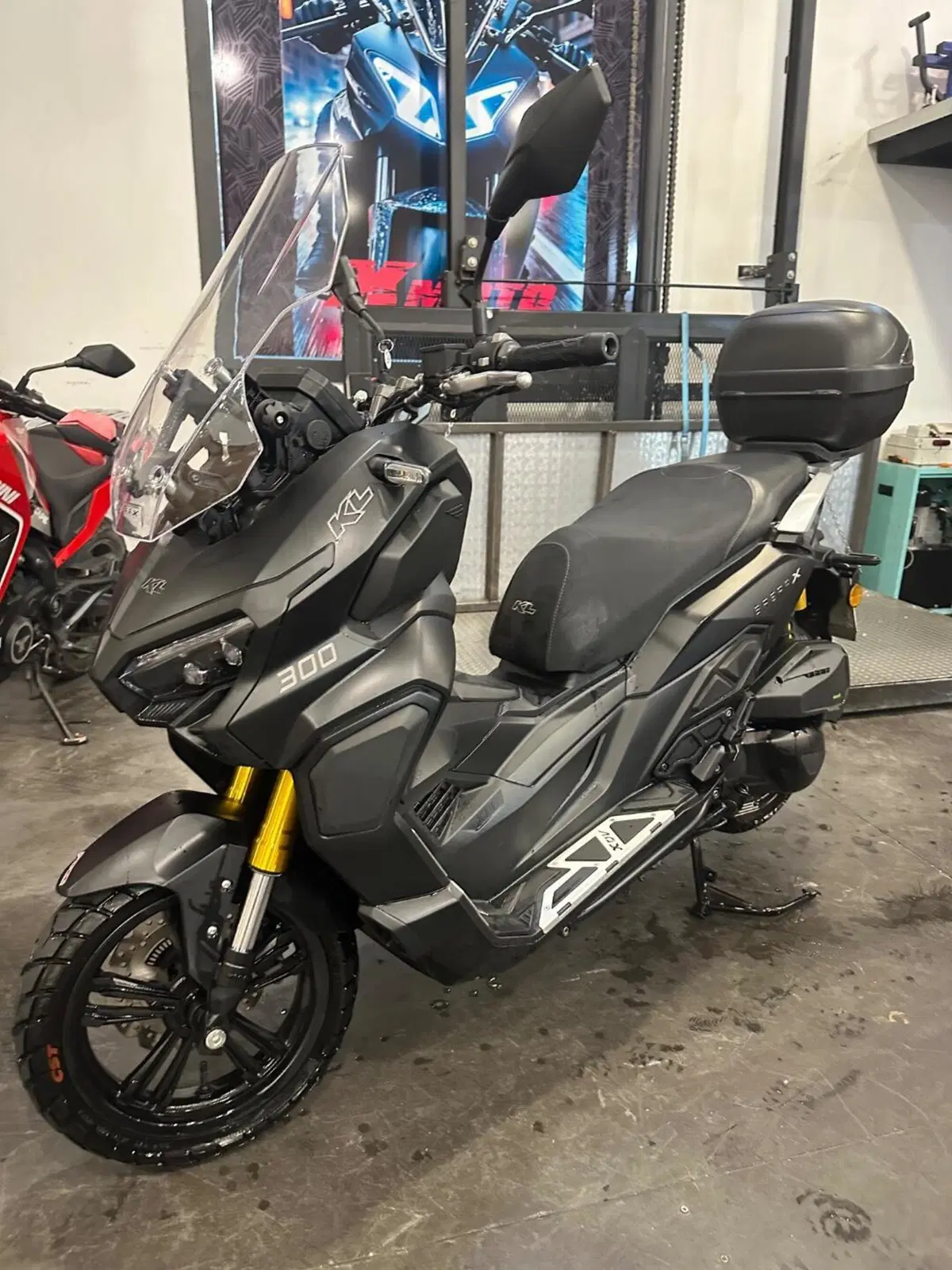 Kl Brera X 300 (2022 - 24) (5)