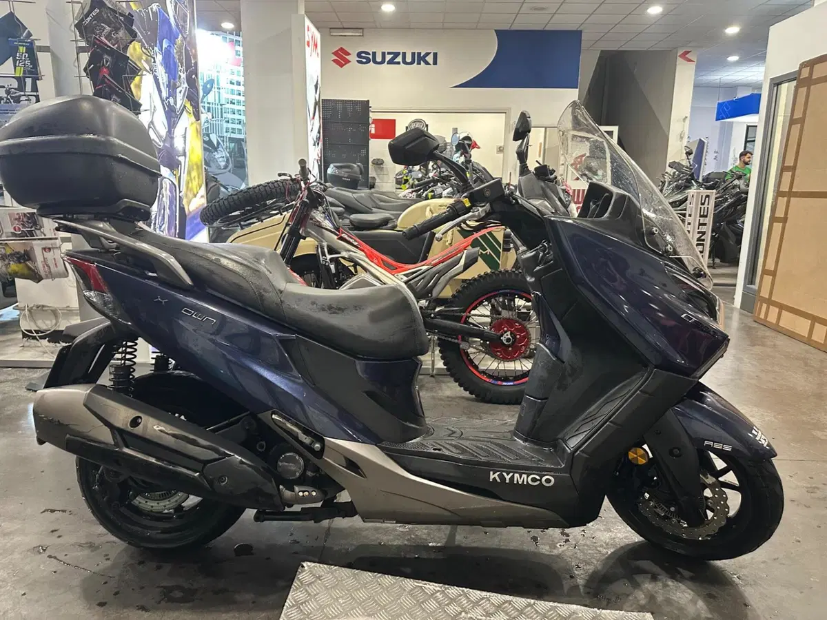Kymco X-Town 300i (2021 - 24) (6)