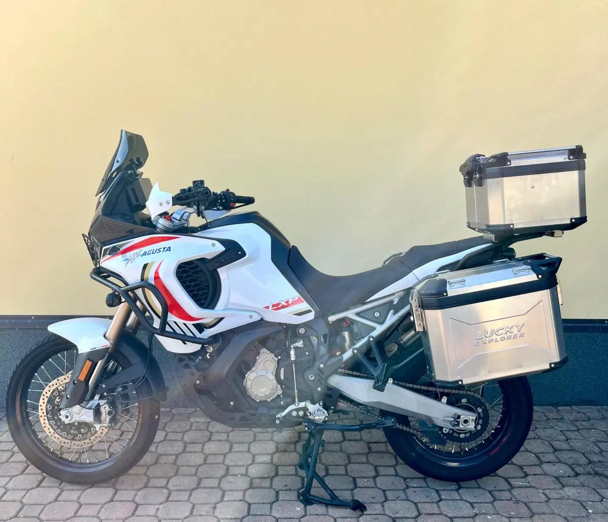 MV Agusta LXP Orioli (2024 - 26) (2)