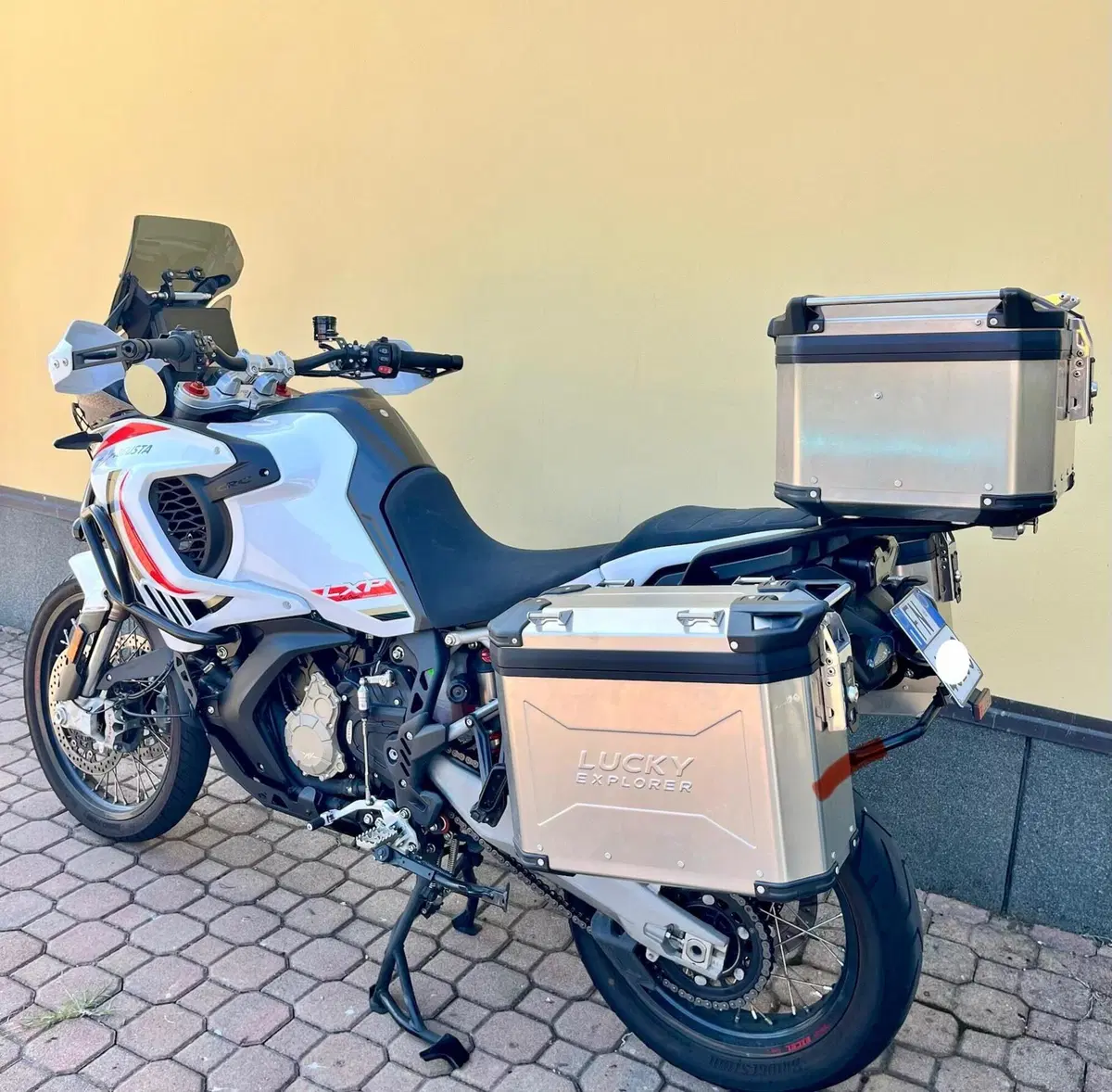 MV Agusta LXP Orioli (2024 - 26) (3)
