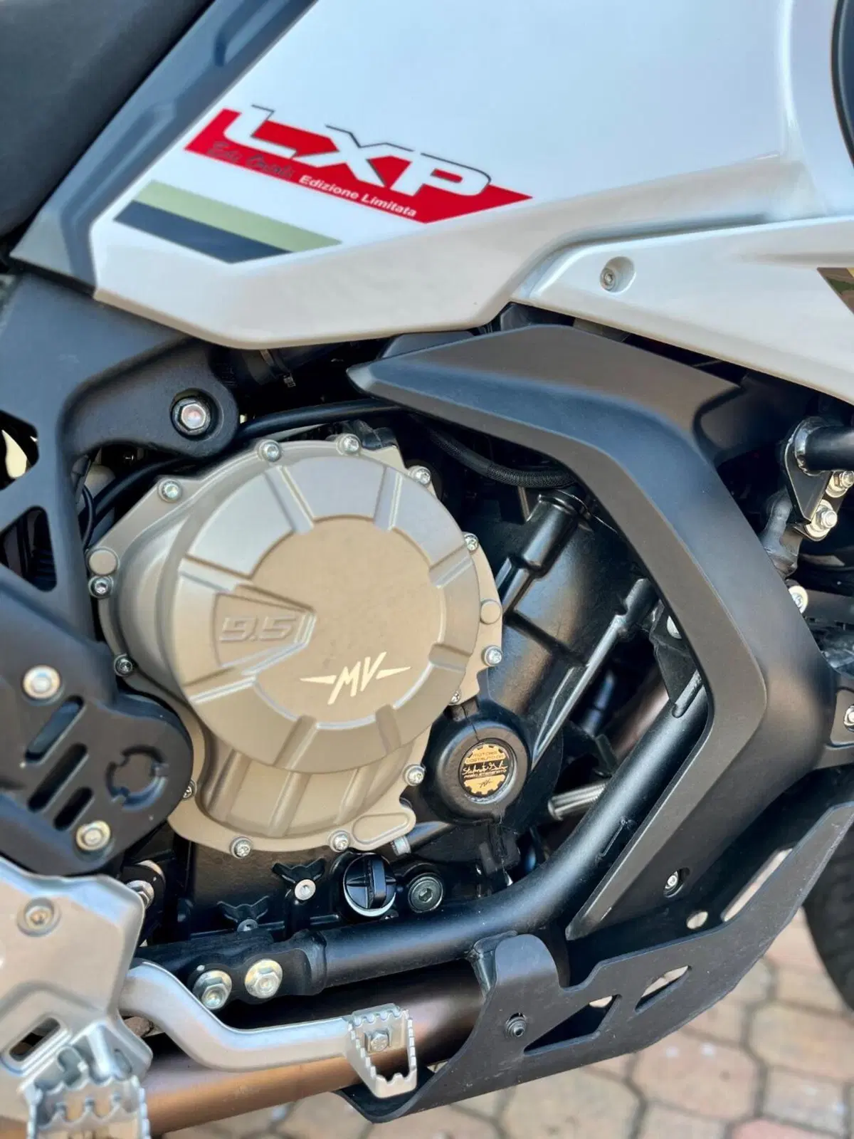 MV Agusta LXP Orioli (2024 - 26) (6)
