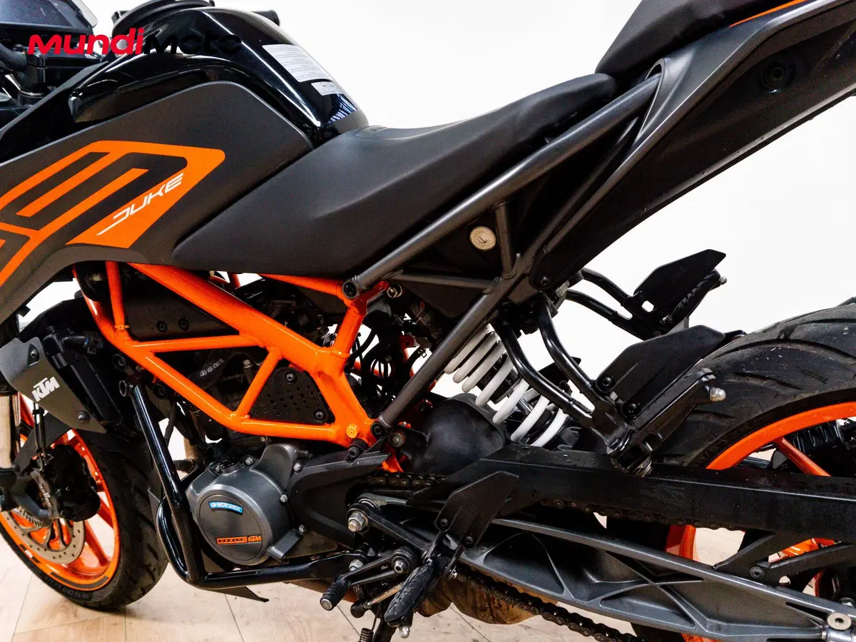 KTM 125 Duke (2026) (10)