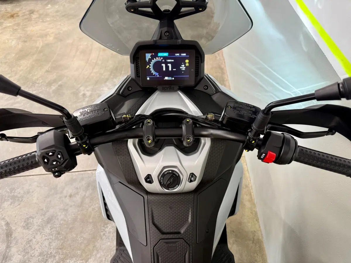 Aprilia SR GT 400 (2026) (13)