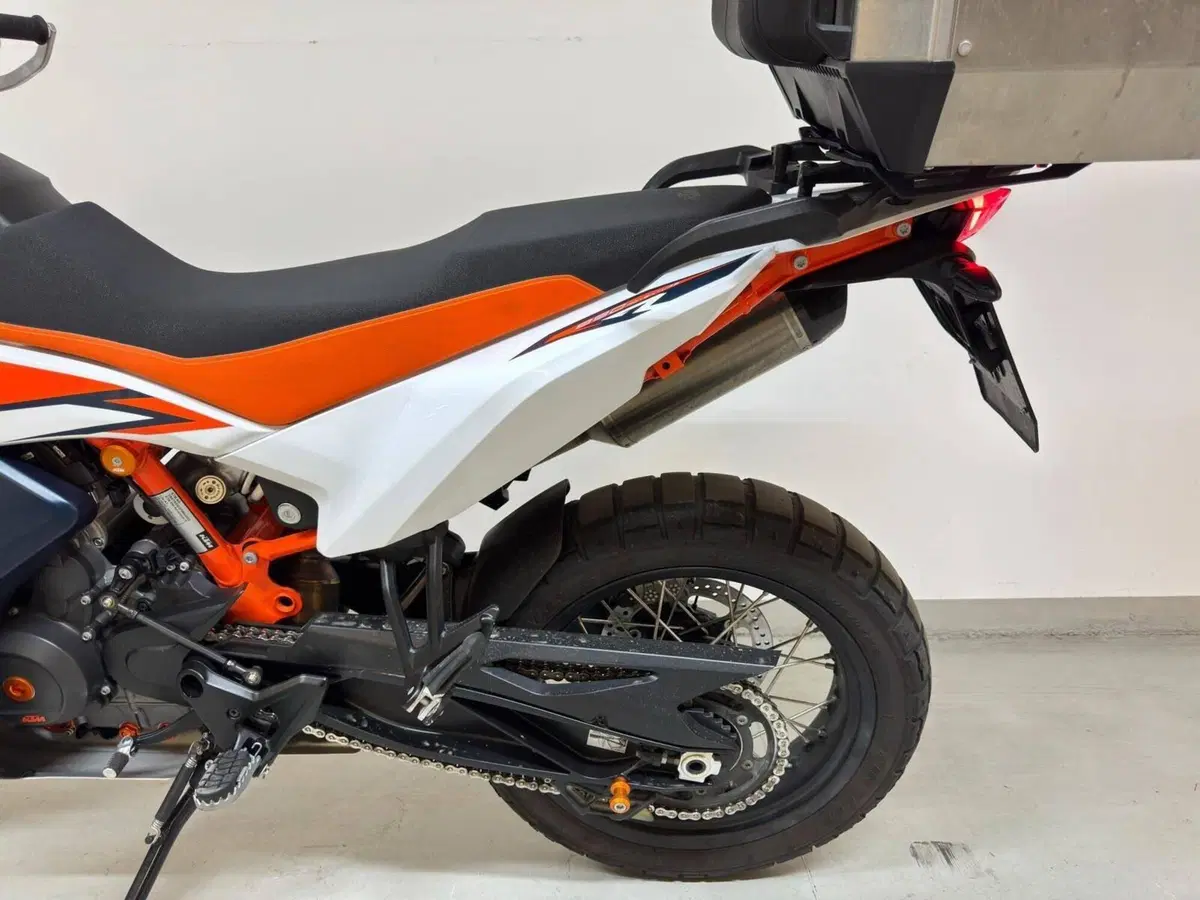 KTM 890 Adventure R (2023 - 24) (14)