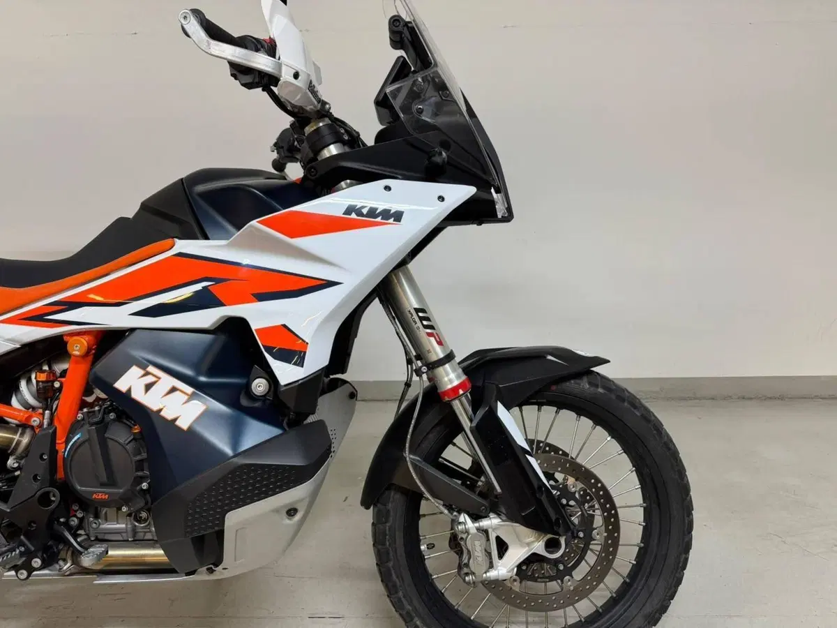 KTM 890 Adventure R (2023 - 24) (19)