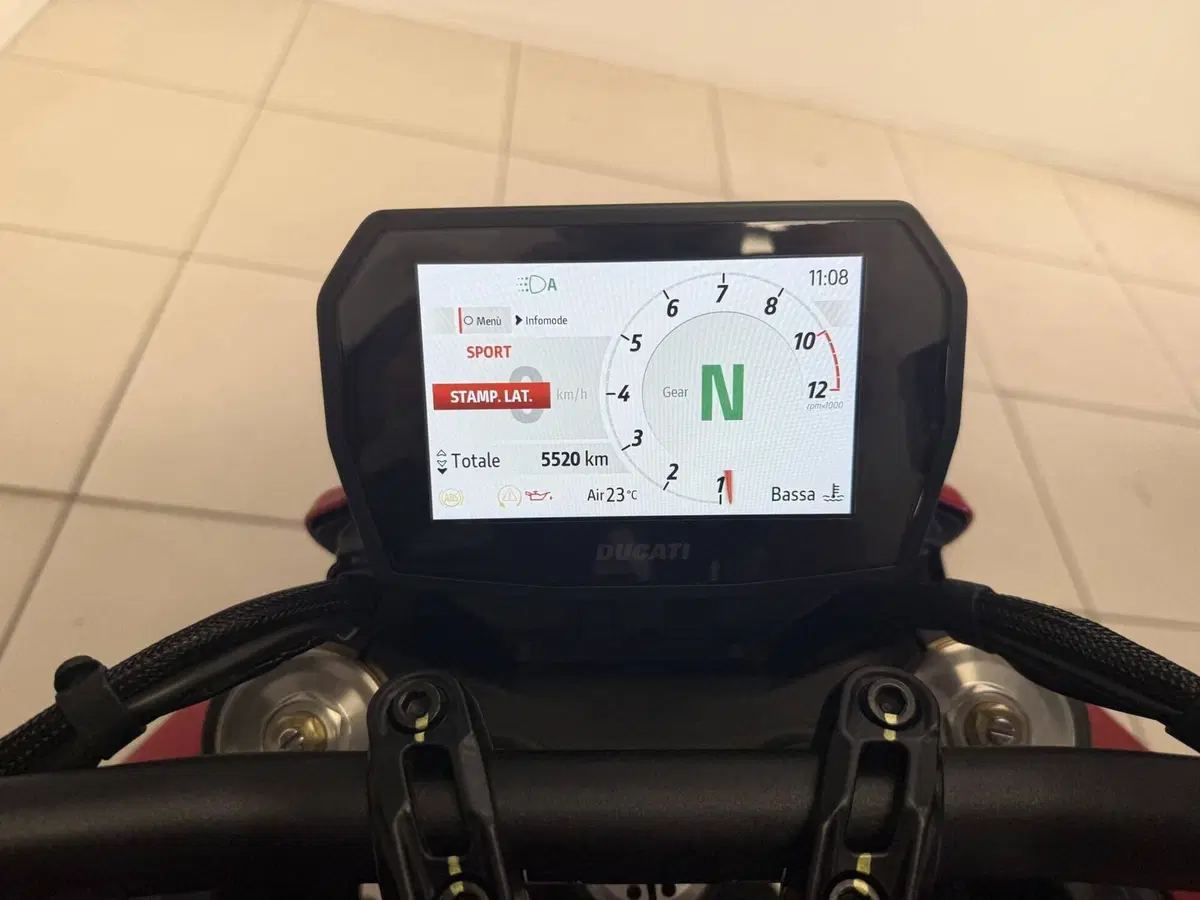 Ducati Hypermotard V2 (2026) (15)