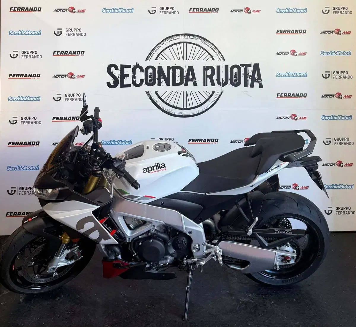 Aprilia Tuono V4 (2021 - 24) (2)