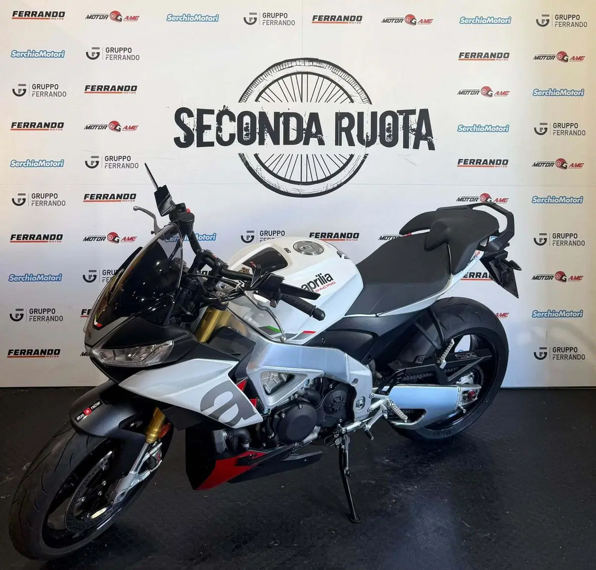 Aprilia Tuono V4 (2021 - 24) (4)