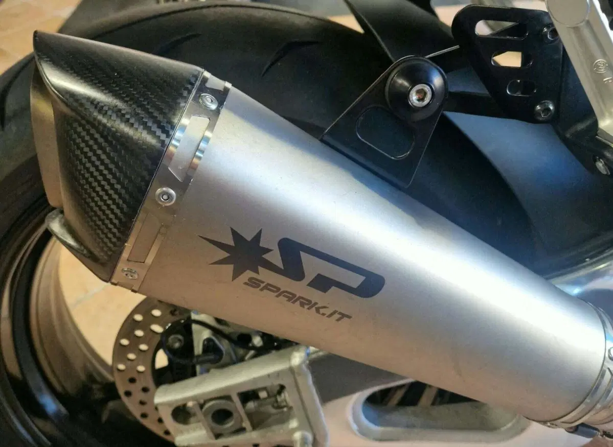 Aprilia Tuono V4 (2021 - 24) (5)