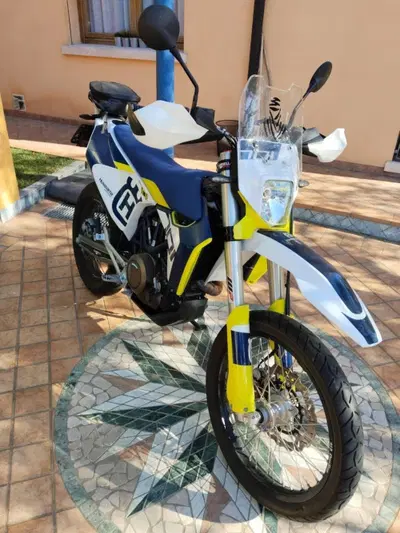 Husqvarna 701 Enduro (2022) usata