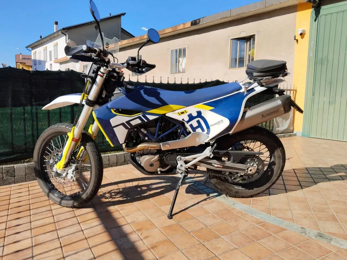 Husqvarna 701 Enduro (2022) (3)