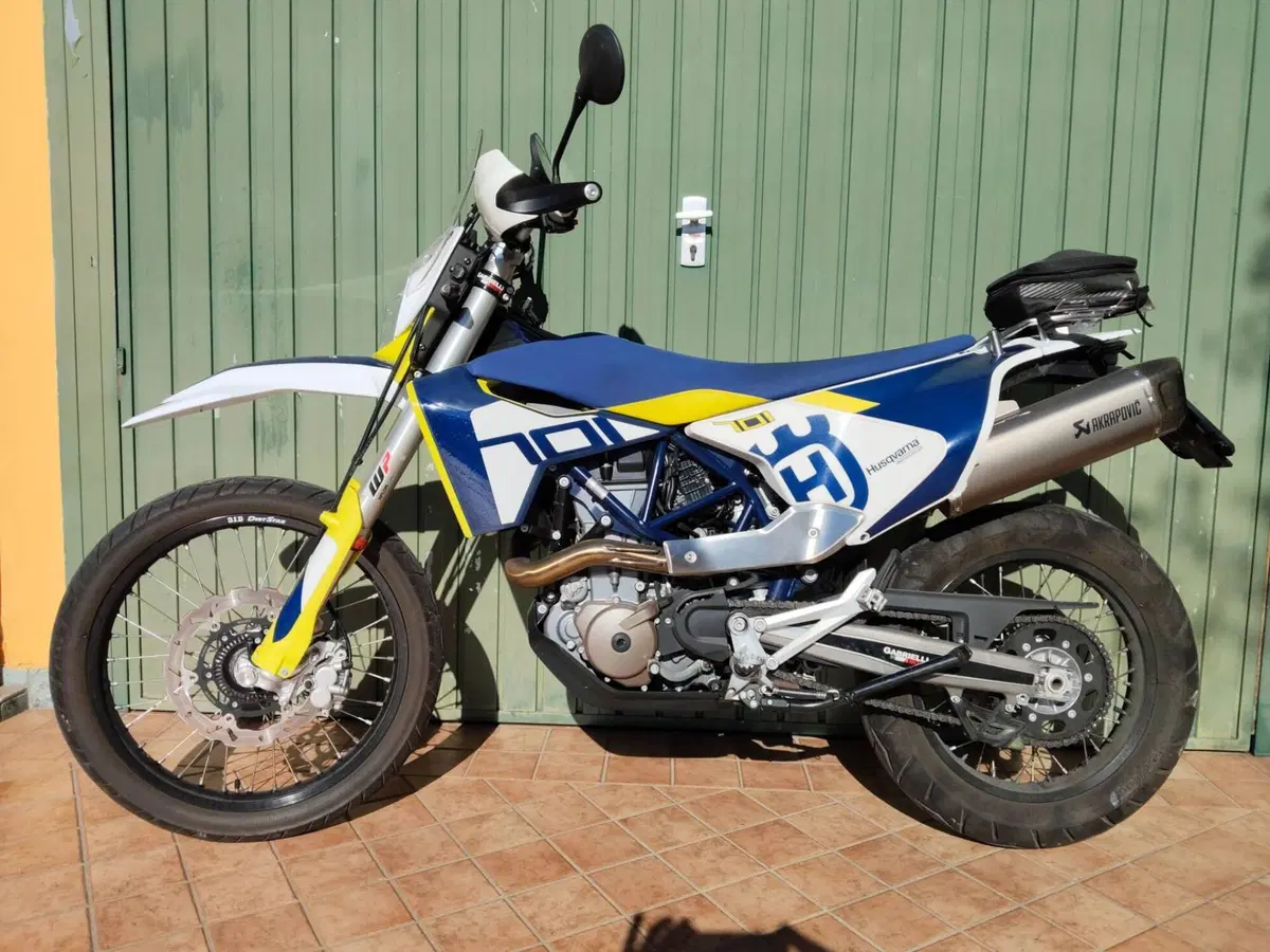 Husqvarna 701 Enduro (2022) (4)
