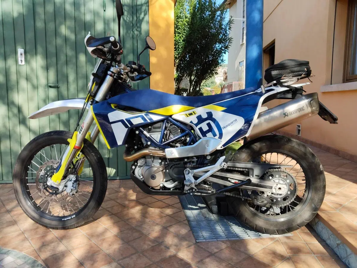 Husqvarna 701 Enduro (2022) (6)