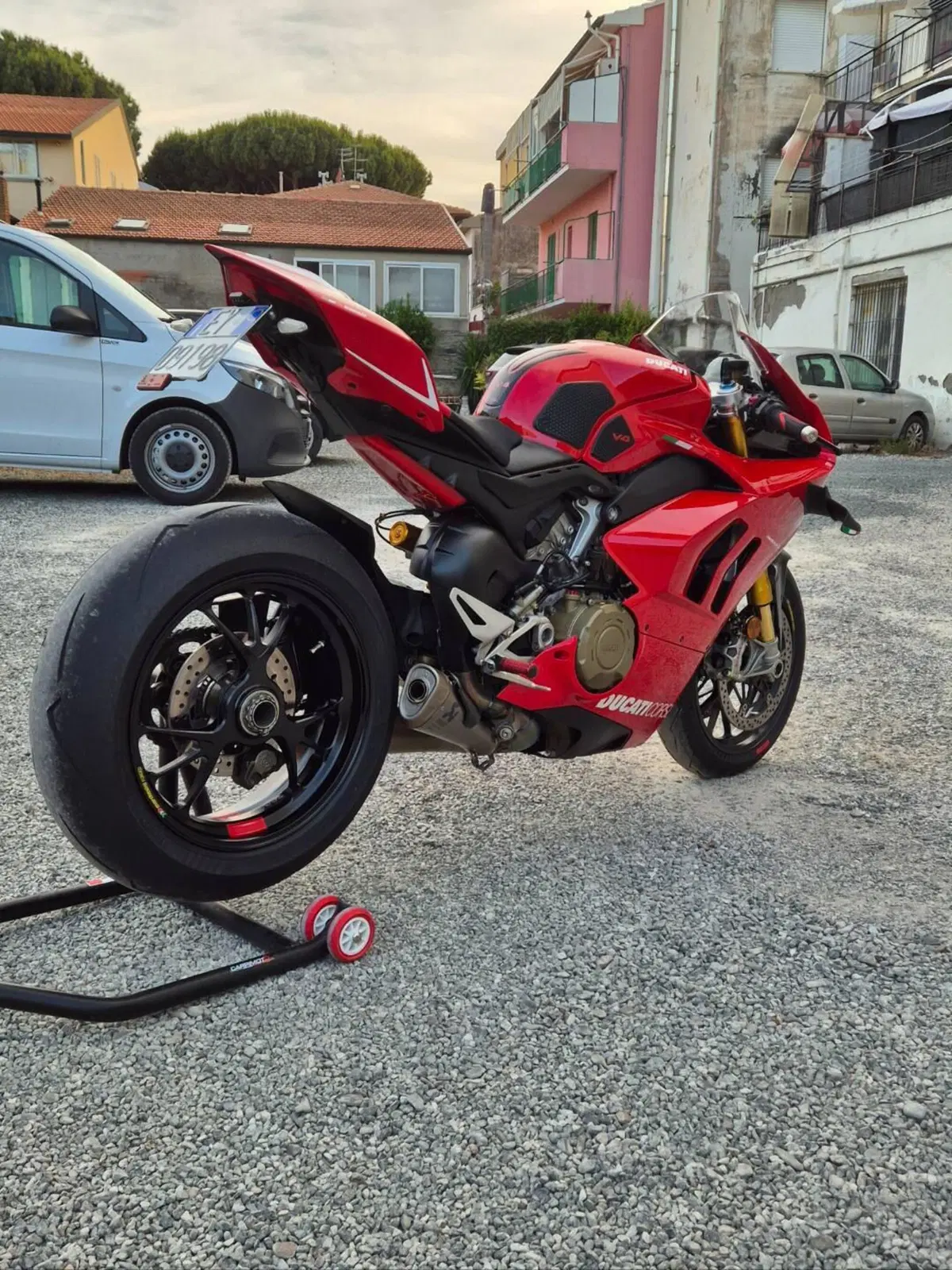 Ducati Panigale V4 S 1100 (2021) (10)