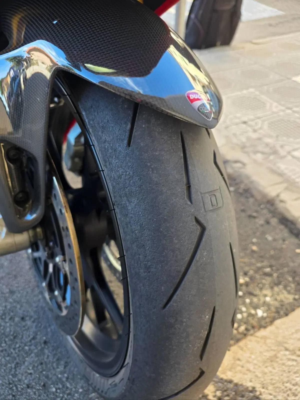 Ducati Panigale V4 S 1100 (2021) (15)