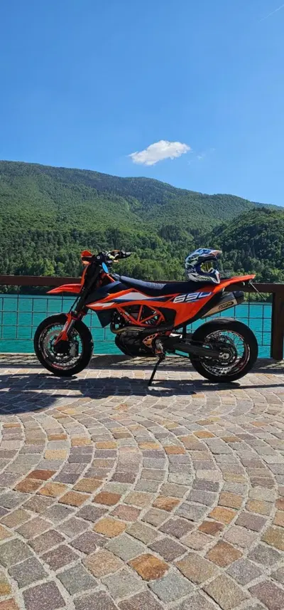 KTM 690 SMC R (2023 - 25) usata