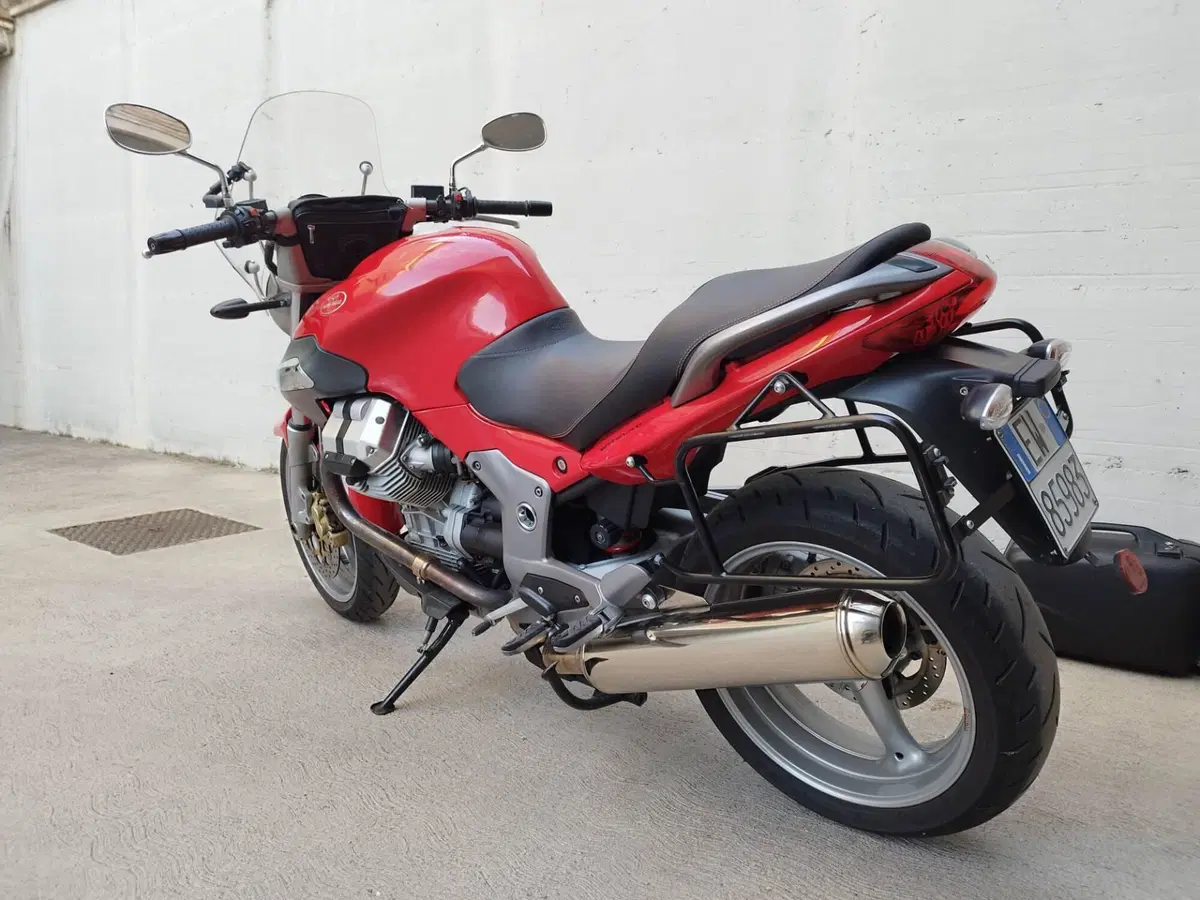 Moto Guzzi Breva 850 (2006 - 11) (6)
