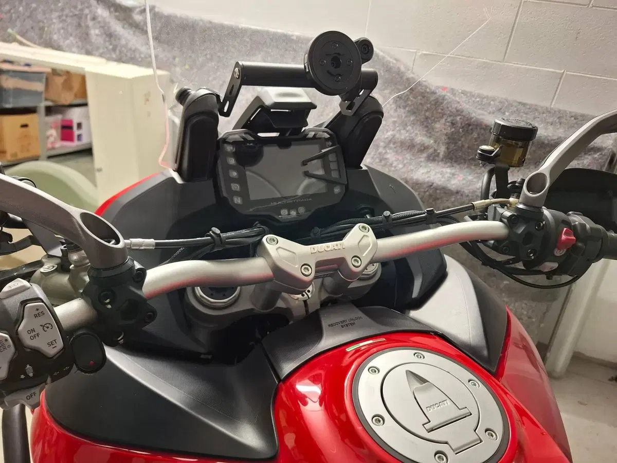 Ducati Multistrada V2 S (2022 - 24) (8)