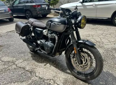 Triumph Bonneville T120 (2021 - 25) usata