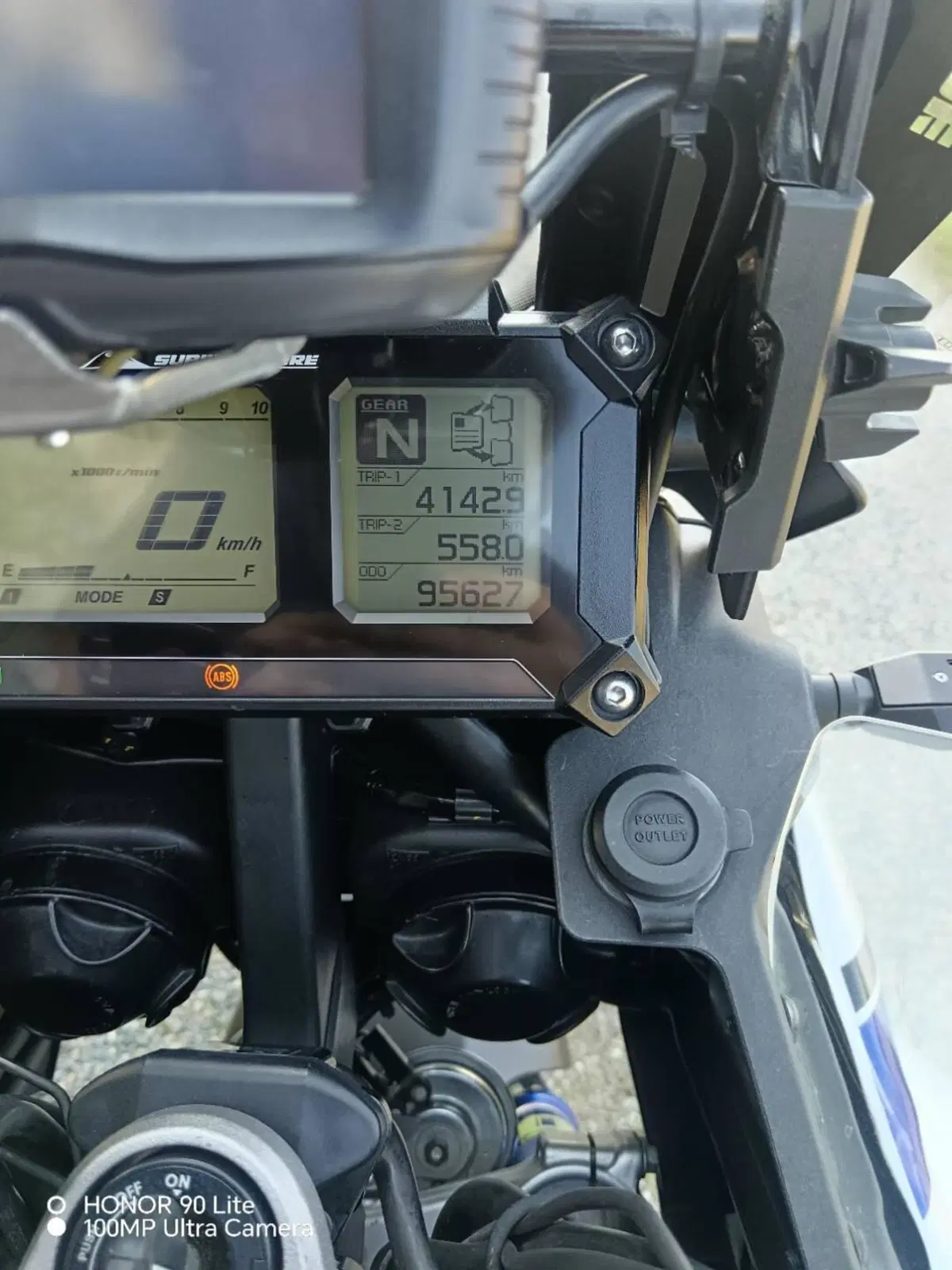 Yamaha XT1200ZE Super Ténéré (2015 - 16) (4)