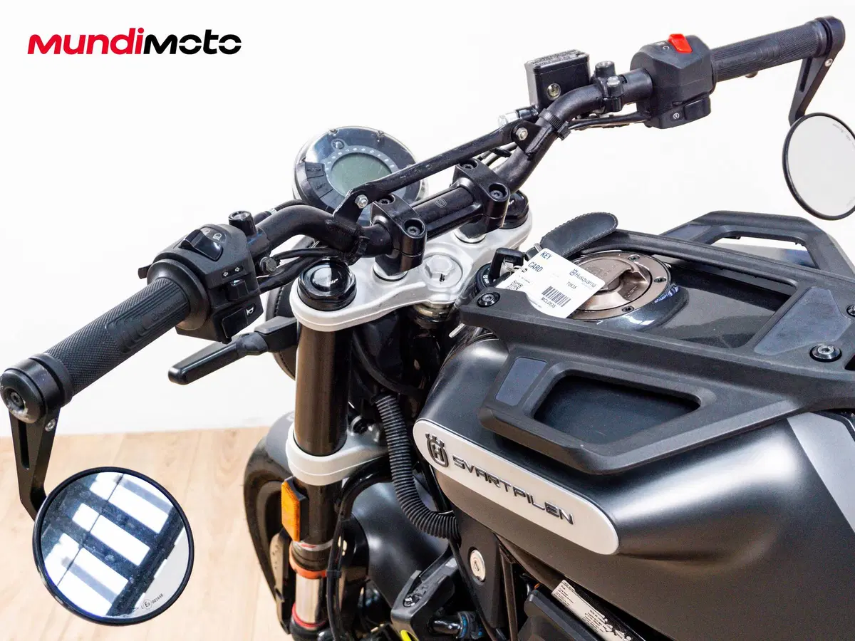 Husqvarna Svartpilen 125 (2021 - 23) (10)