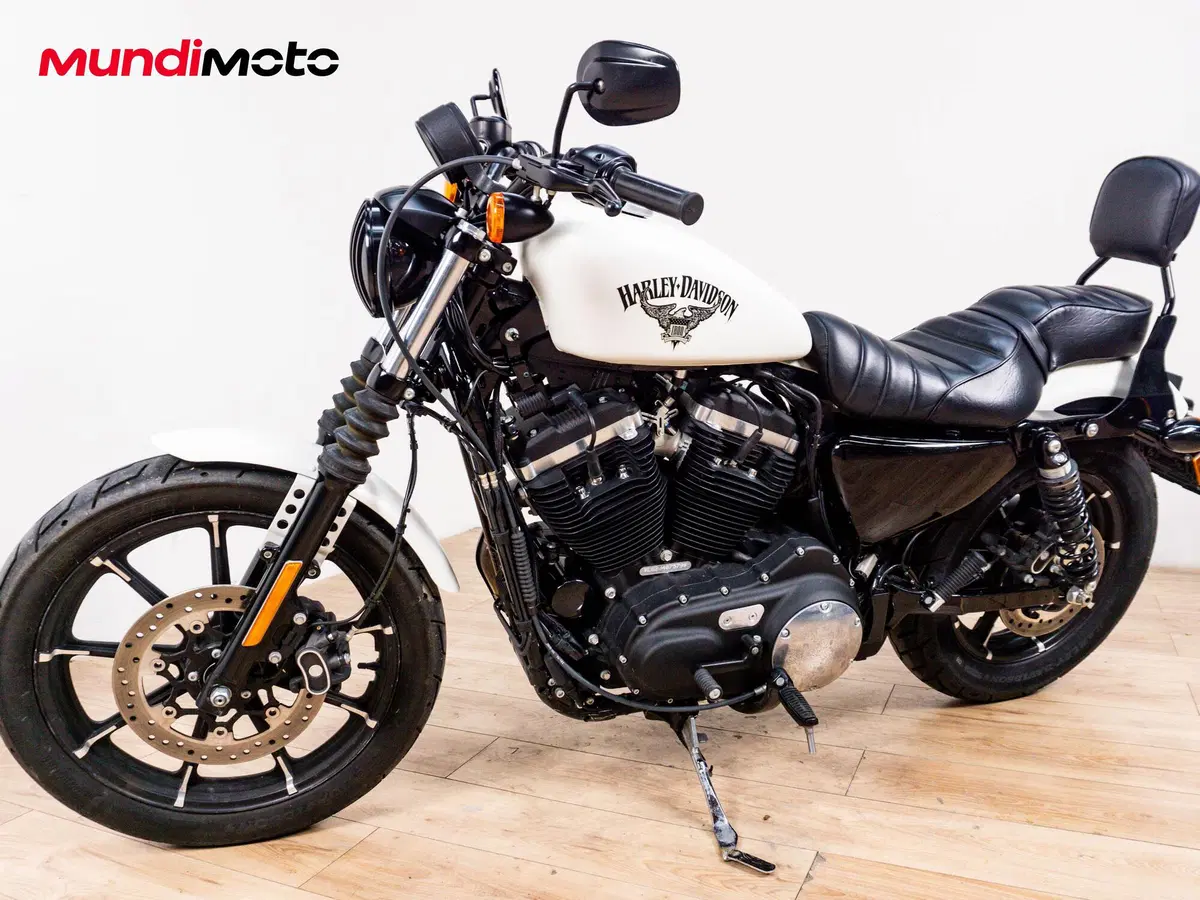 Harley-Davidson 883 Iron (2009 - 11) - XL 883N (8)