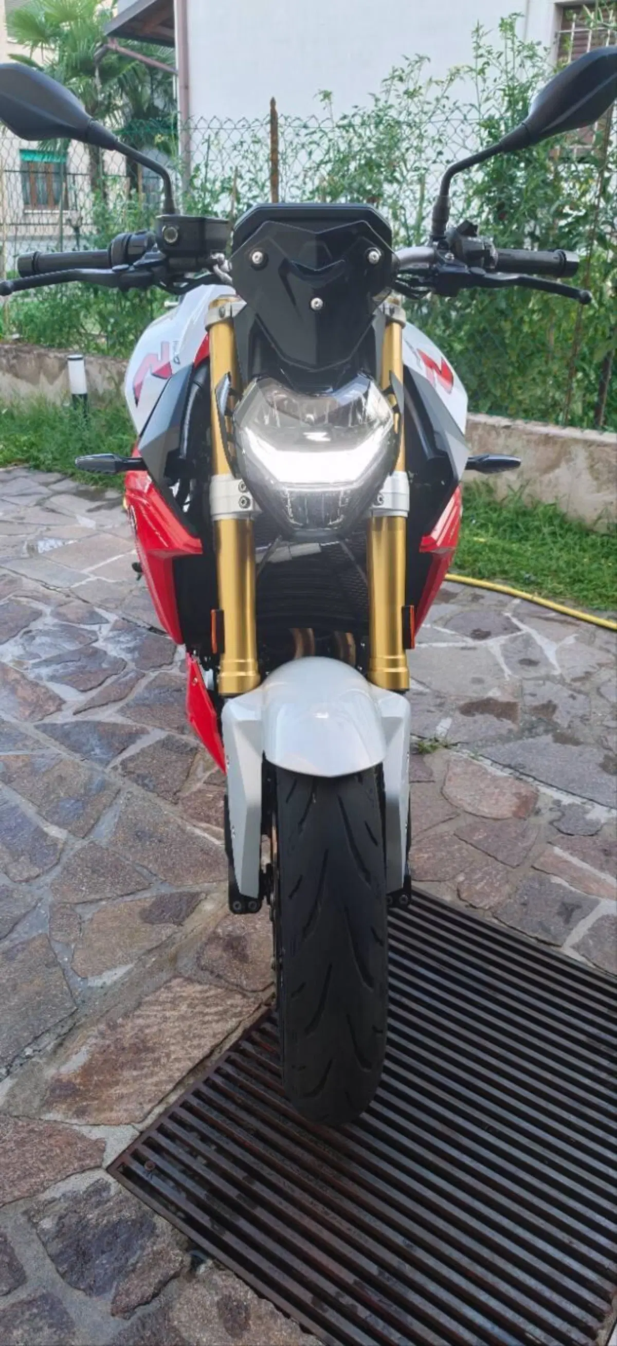 Bmw F 900 R (2021 - 24) (4)