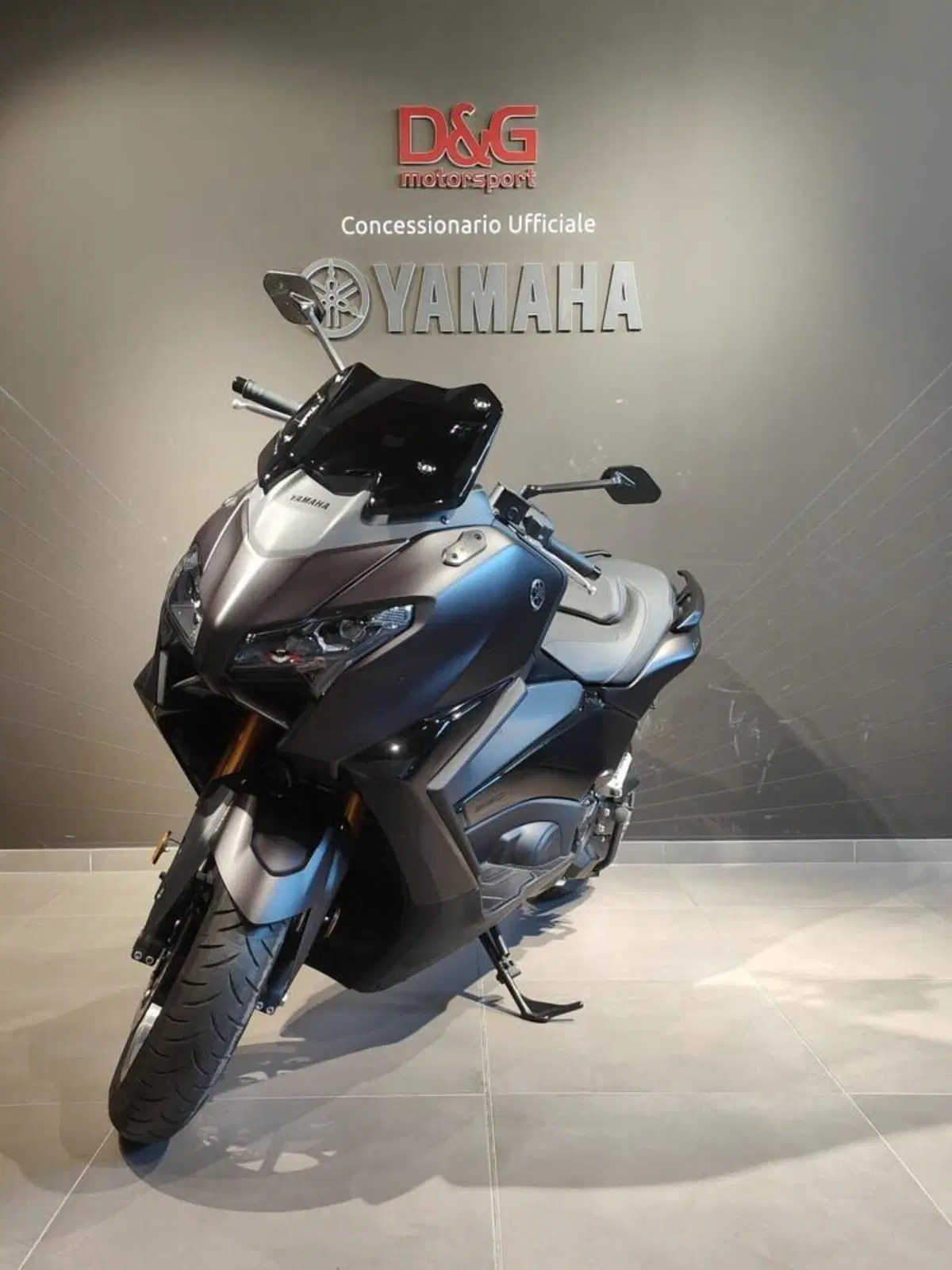 Yamaha T-Max 560 Tech Max (2025 - 26) (2)